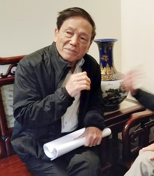 nha van nguyen tri huan va tieu thuyet chim en con bay mai