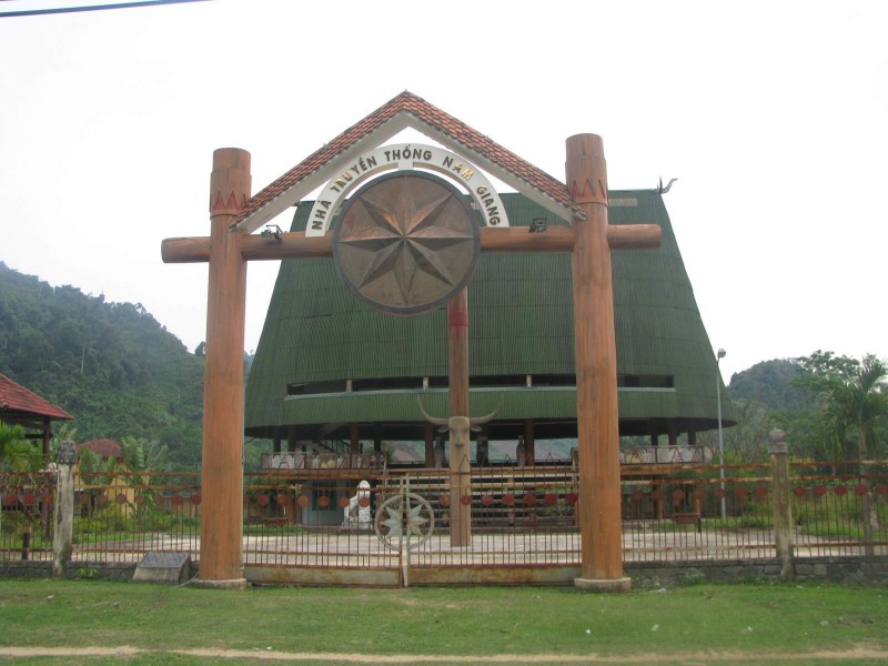 Xu hướng xây nhà sinh hoạt cộng đồng theo kiến trúc truyền thống