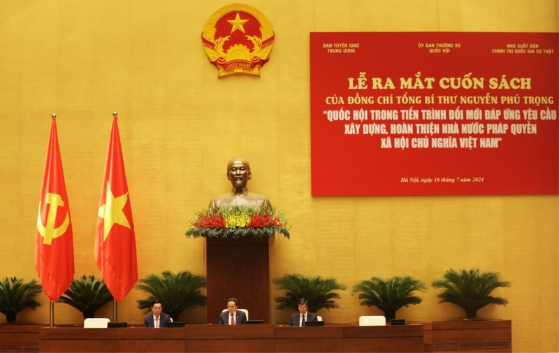 Ra mắt cuốn sách “Quốc hội trong tiến trình đổi mới đáp ứng yêu cầu xây dựng, hoàn thiện Nhà nước pháp quyền xã hội chủ nghĩa Việt Nam” của Tổng Bí thư Nguyễn Phú Trọng