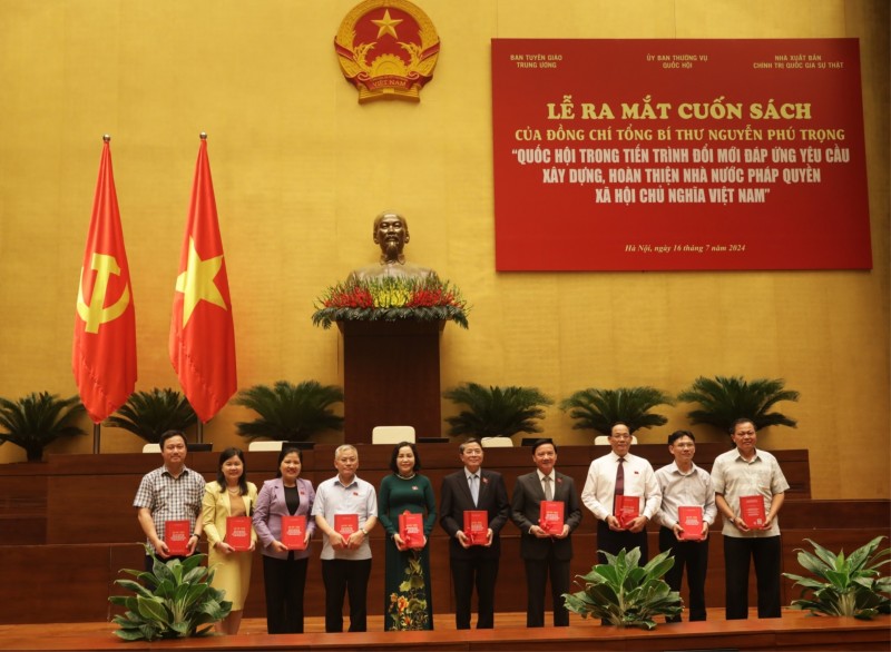 Ra mắt cuốn sách “Quốc hội trong tiến trình đổi mới đáp ứng yêu cầu xây dựng, hoàn thiện Nhà nước pháp quyền xã hội chủ nghĩa Việt Nam” của Tổng Bí thư Nguyễn Phú Trọng
