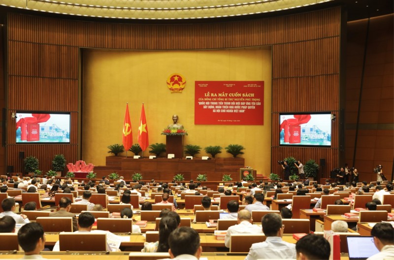 Ra mắt cuốn sách “Quốc hội trong tiến trình đổi mới đáp ứng yêu cầu xây dựng, hoàn thiện Nhà nước pháp quyền xã hội chủ nghĩa Việt Nam” của Tổng Bí thư Nguyễn Phú Trọng