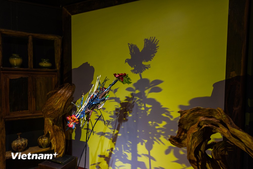 Tái hiện hình ảnh người lính Cụ Hồ qua nghệ thuật "điêu khắc" ánh sáng