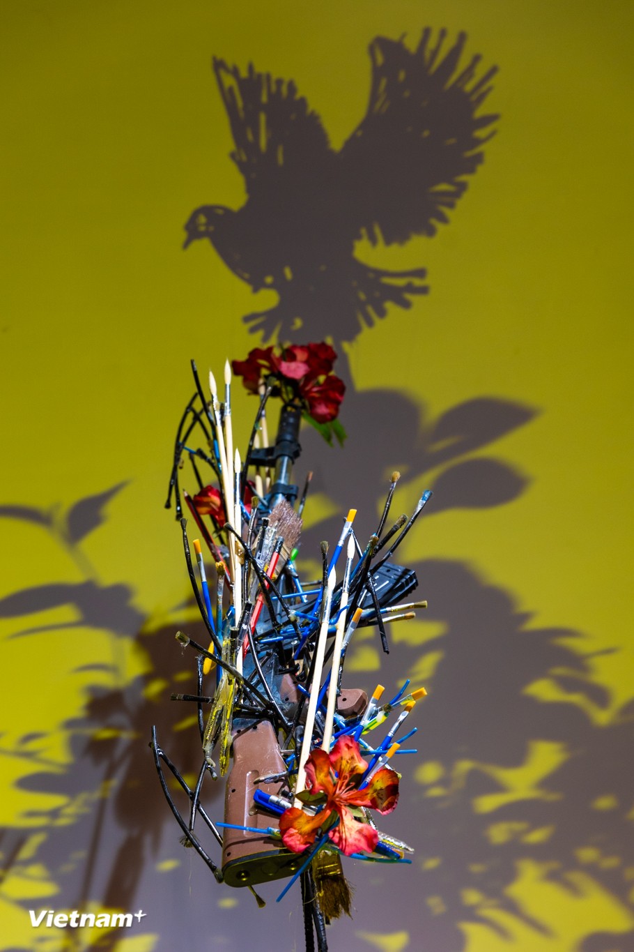 Tái hiện hình ảnh người lính Cụ Hồ qua nghệ thuật "điêu khắc" ánh sáng