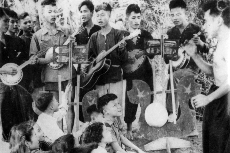 Một số hình ảnh về văn hóa, văn nghệ trong kháng chiến chống Pháp