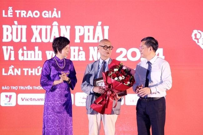 Giải thưởng Bùi Xuân Phái - Vì tình yêu Hà Nội 2024: Tôn vinh Gs -TS - KTS Hoàng Đạo Kính