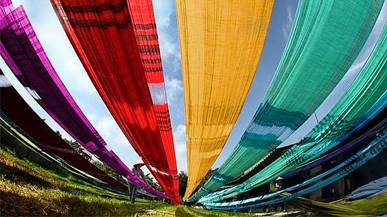 anh hai hung voi nhung canh hat lang du