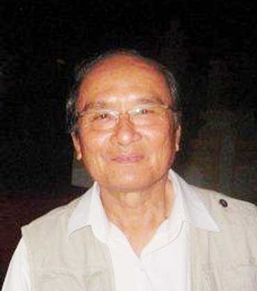 50 năm văn học Đà Nẵng nhìn từ hai chân dung thơ: Đông Trình - Tần Hoài Dạ Vũ.