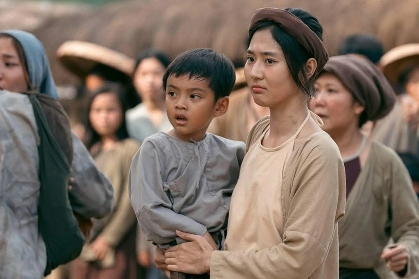 Đèn Âm Hồn - Phim bị chê thảm họa nhưng doanh thu bạc tỷ