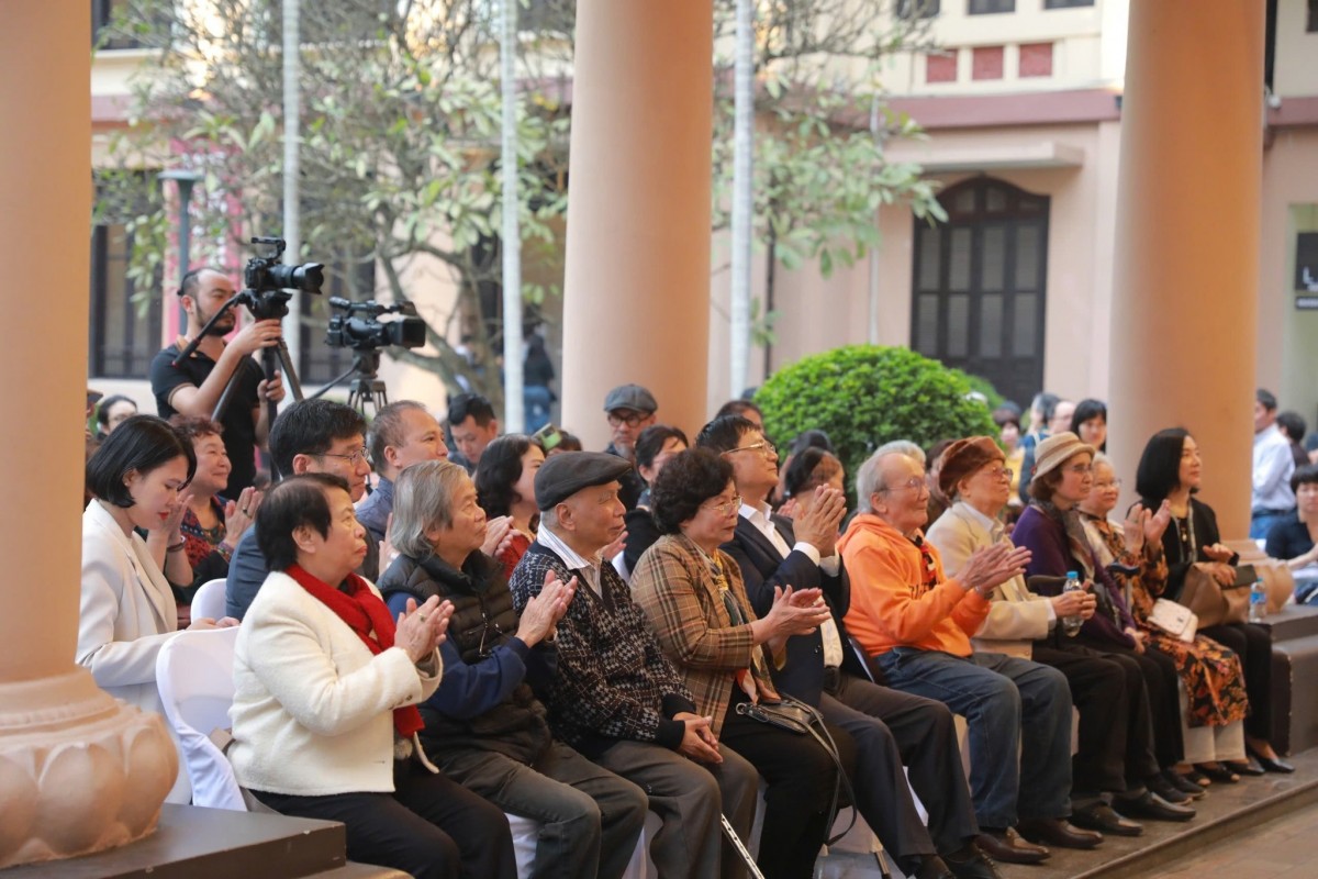 Khai mạc triển lãm mỹ thuật "Mùa xuân bất diệt"