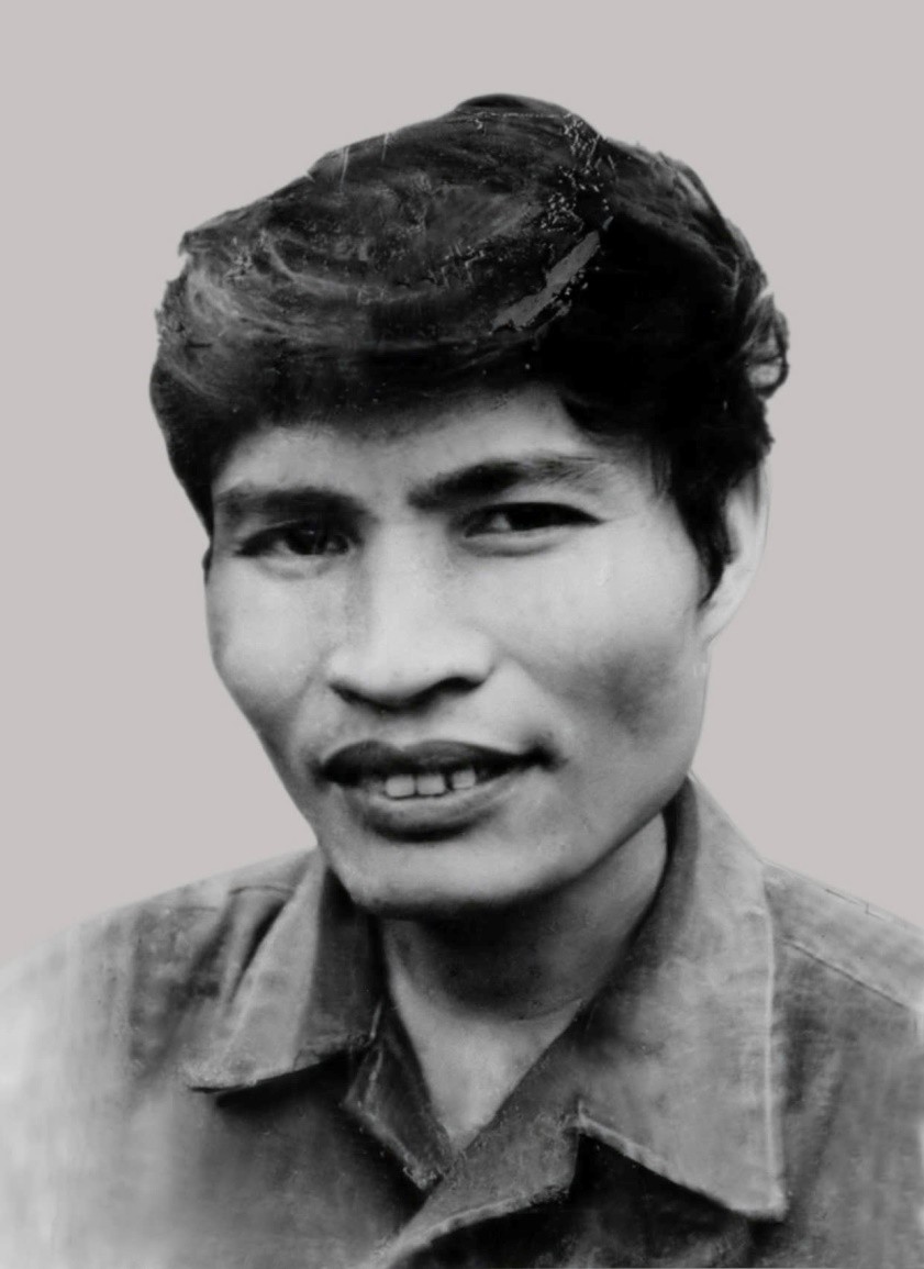 Nhớ tác giả "Hai nửa vầng trăng" và chữ Dê hoa (D) bí ẩn