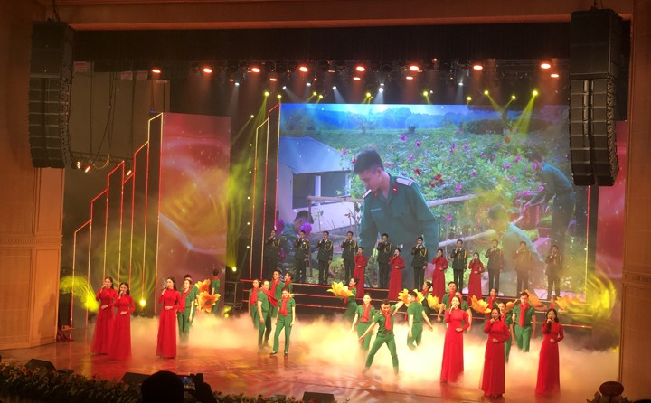 Tiết mục văn nghệ khai mạc Hội nghị. Ảnh: V.T