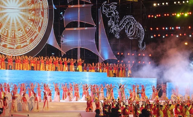 Chương trình ấn tượng trong một lễ hội tại Quảng trường 2/4 (Nha Trang). Ảnh: BTC