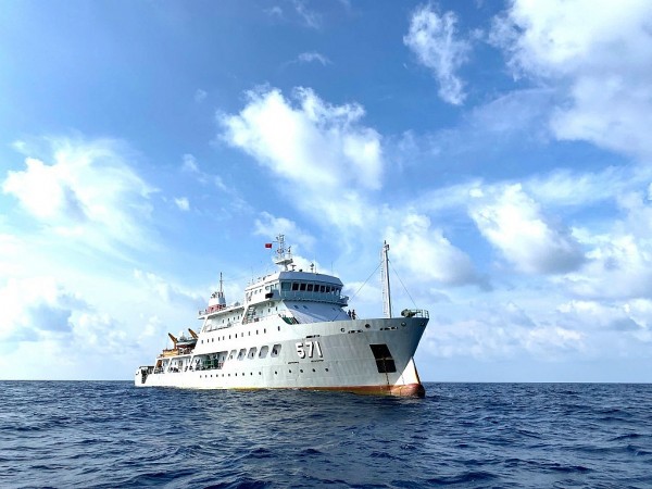 tren chuyen tau truong sa truyen ngan cua bich ngan