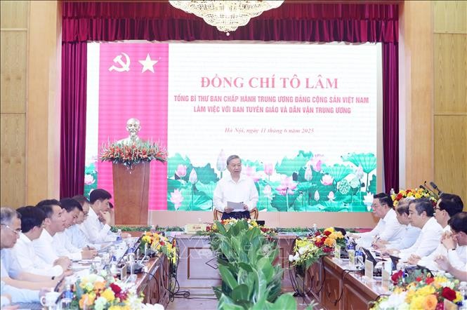 Đồng chí Tổng Bí thư Tô Lâm làm việc với Ban Tuyên giáo và Dân vận Trung ương