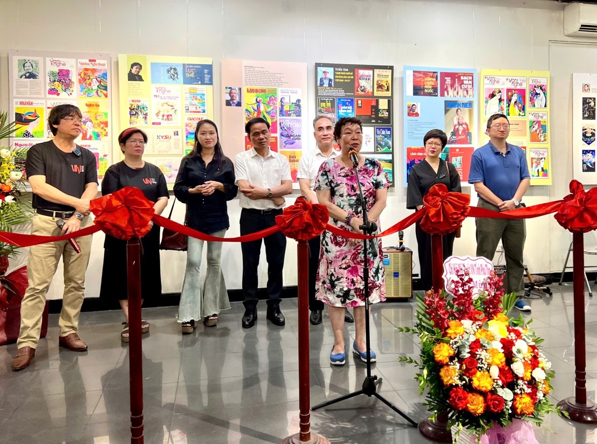 Từ triển lãm "Nghệ thuật thiết kế bìa sách, báo, tạp chí Việt Nam 2025" - Đôi điều tản mạn