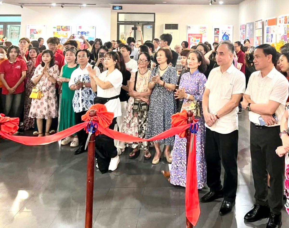 Từ triển lãm "Nghệ thuật thiết kế bìa sách, báo, tạp chí Việt Nam 2025" - Đôi điều tản mạn