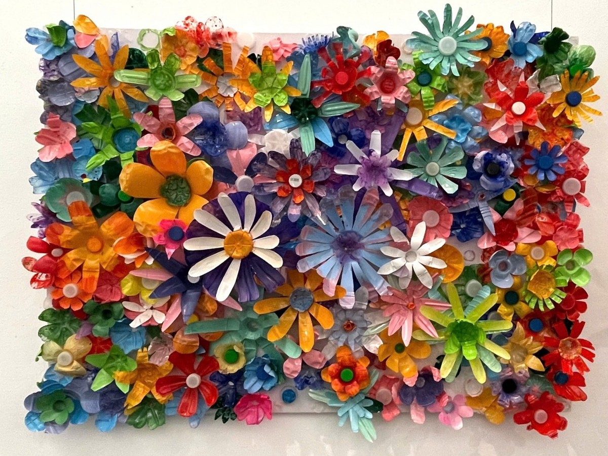 Khai mạc triển lãm "Hành trình màu sắc - Nối những ước mơ"