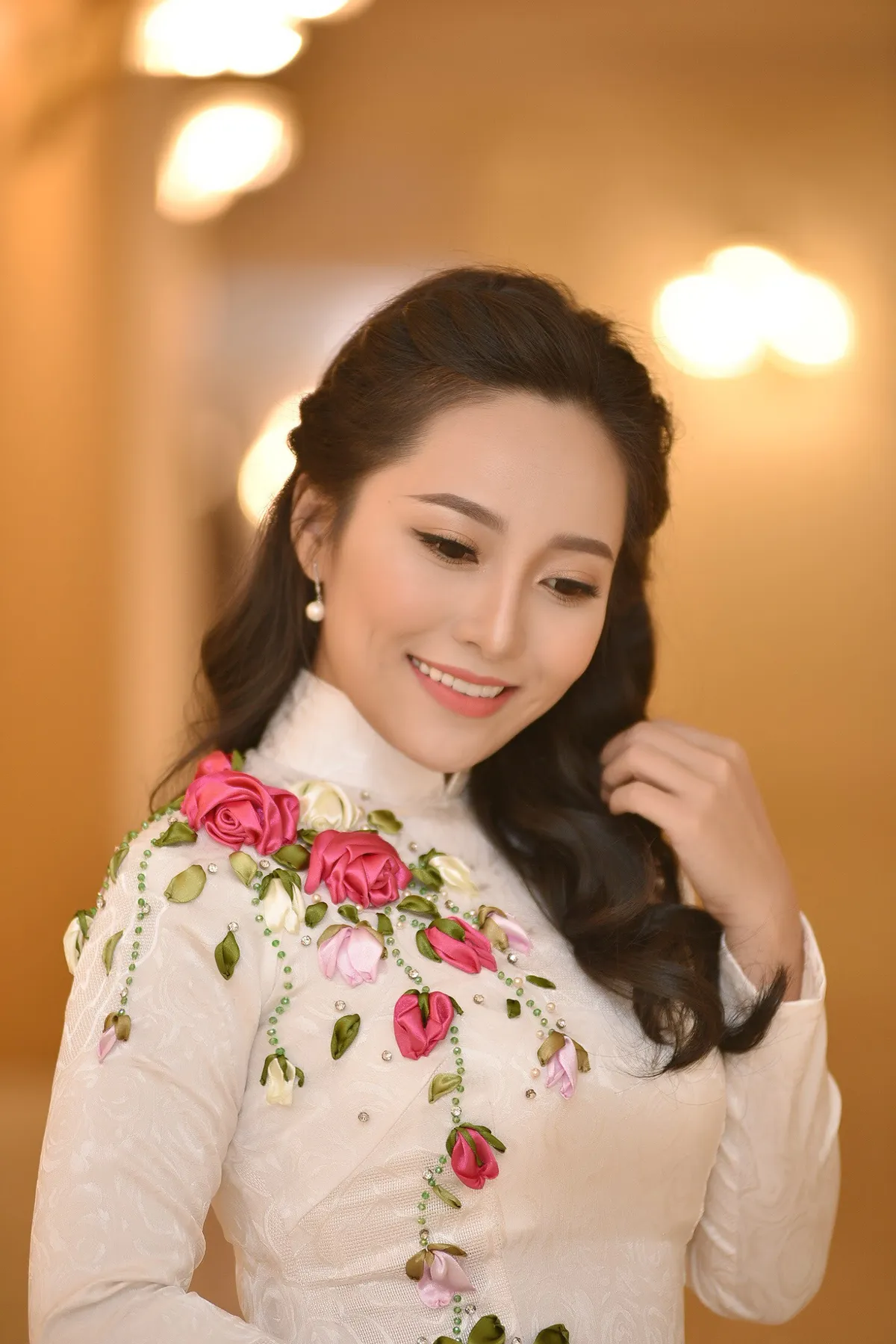 Giữa Nha Trang nghe tiếng hát Bạch Trà