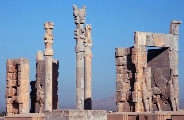 ga thoi lua trong thanh persepolis