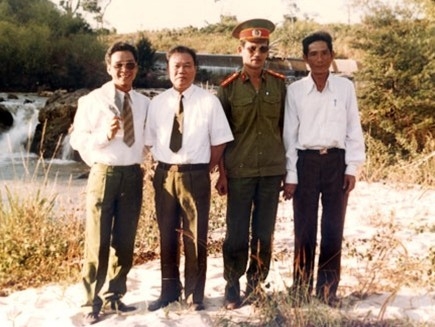 tuong dai mot anh hung