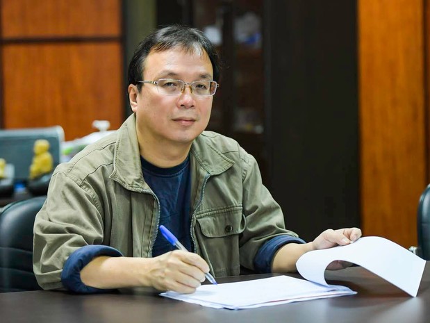 chan dung mot nguoi tho hien dai