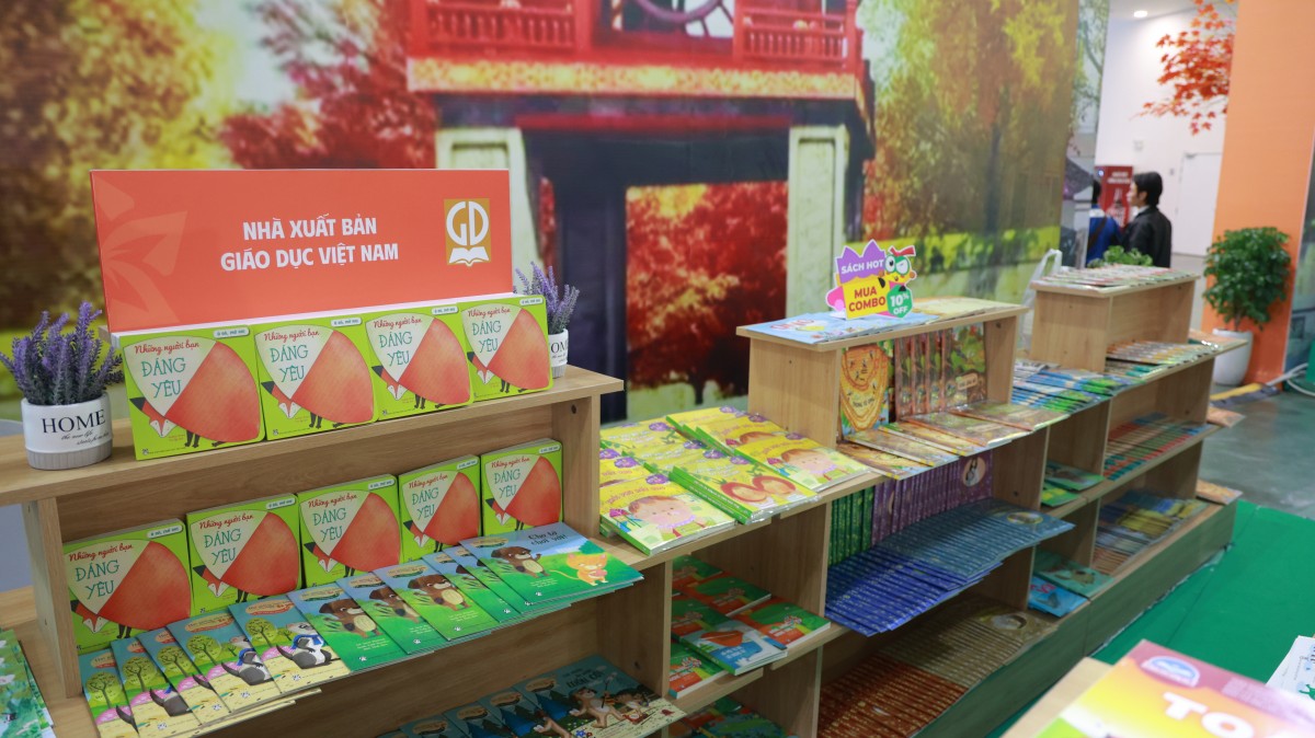Nhà xuất bản Giáo dục Việt Nam: Lan tỏa tri thức tại mùa vàng văn hóa Việt