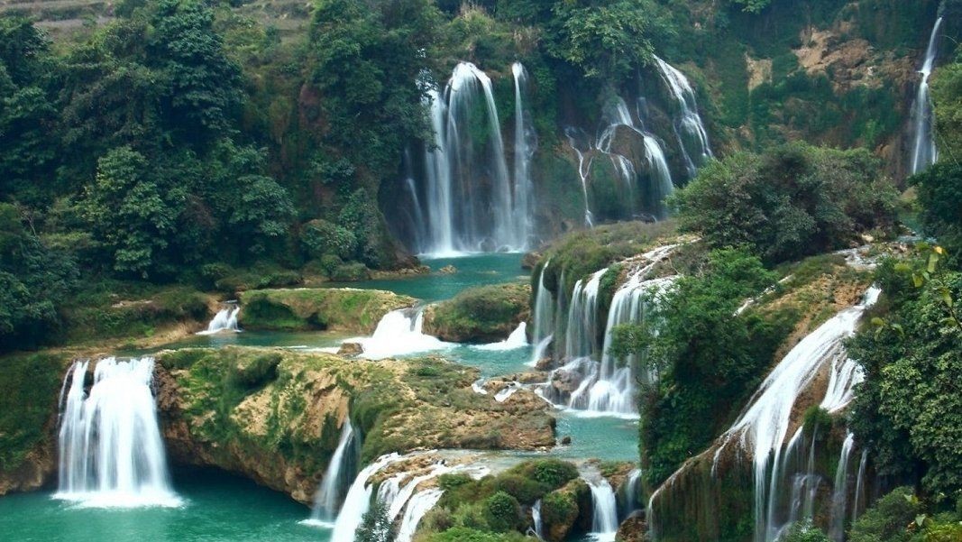 Nhớ sáng nào mờ sương. Tản văn của Lê Hà Ngân