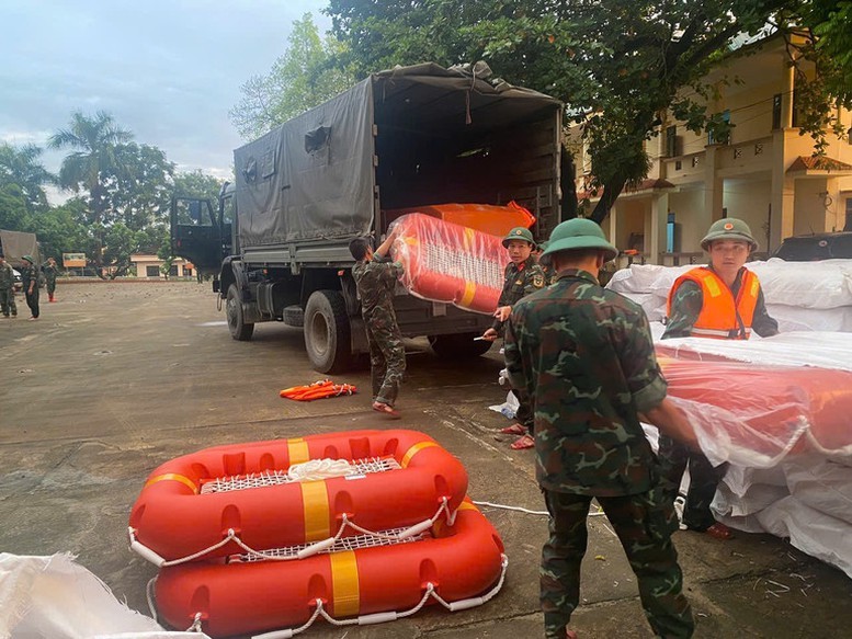 Chính phủ: Hỗ trợ, ứng phó mưa, lũ tại khu vực Trung Bộ