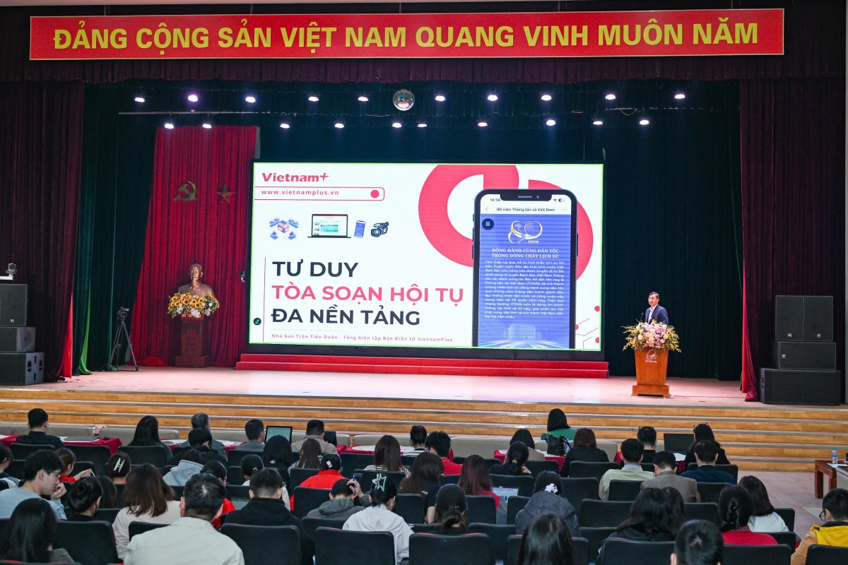 Báo Văn nghệ tham dự tập huấn 