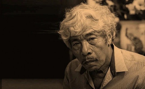 tran dia ky uc va y thuc he cua viec doc noi buon chien tranh