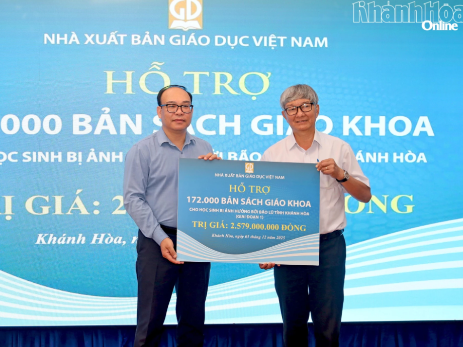 Sở Giáo dục và Đào tạo Khánh Hòa tiếp nhận gần 200.000 bản sách giáo khoa hỗ trợ học sinh vùng lũ