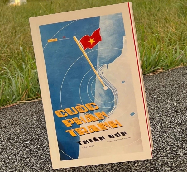 lich su va moi tuong quan tham my trong tieu thuyet cuoc phan tranh