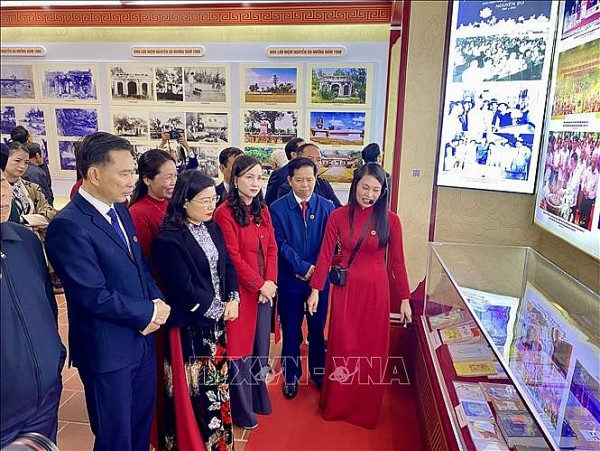 ha tinh trung bay ban truyen kieu co nhat bang chu nom xuat ban nam 1866