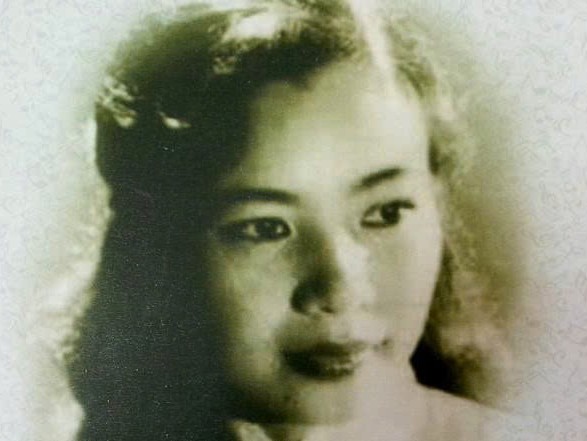 Nhà nơi chân núi