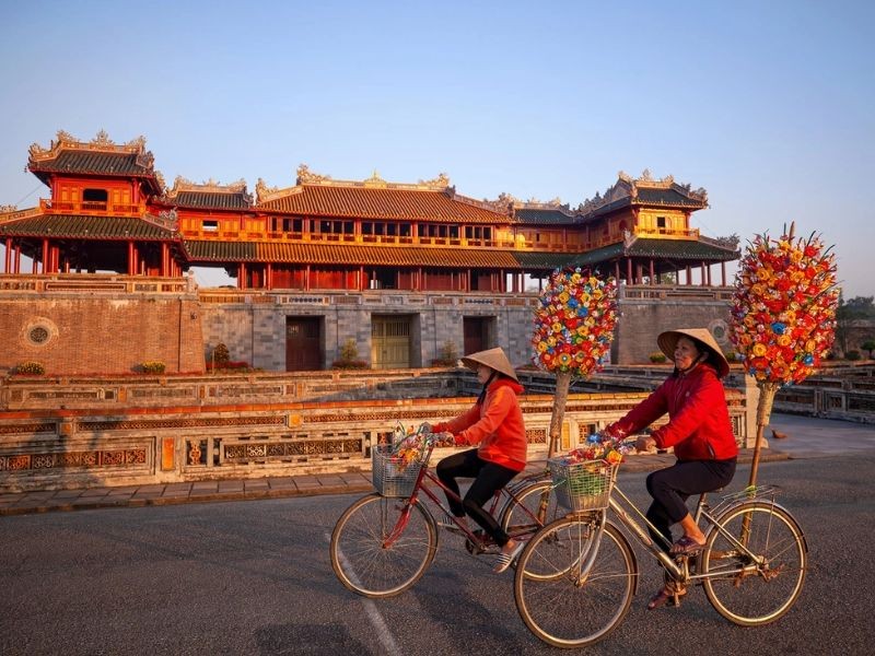 Nơi Tết được đếm bằng... nhịp thở của khói. Tản văn của Lương Đình Khoa