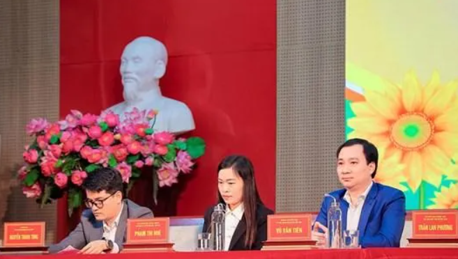 chuong trinh hanh dong cua ong vu van tien duoc cu tri danh gia cao