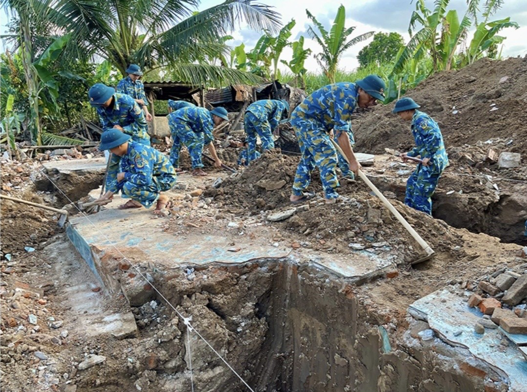 Thắp sáng mùa xuân vùng lũ. Bút ký của Ngọc Thứ - Thành Trung