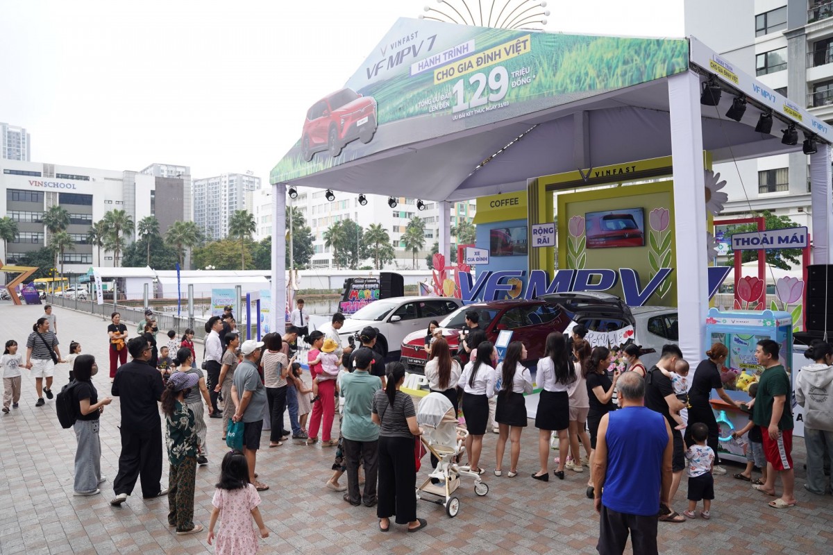 Xe gia đình VF MPV 7 gây sốt, khách lái thử tấm tắc khen 