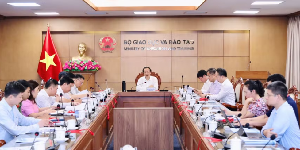 ky thi tot nghiep thpt 2026 co khoang 2500 diem thi voi 50000 phong thi