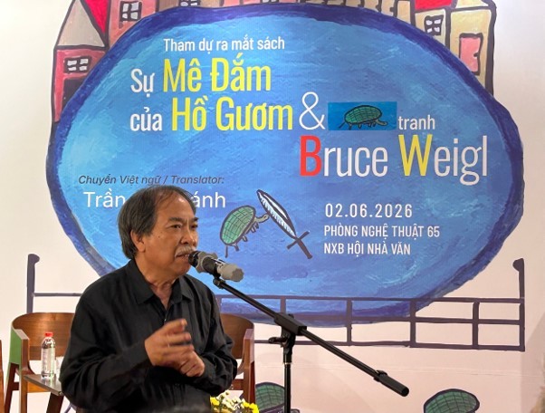 Chủ tịch Hội Nhà văn Việt Nam, nhà thơ Nguyễn Quang Thiều phát biểu khai mạc buổi lễ.