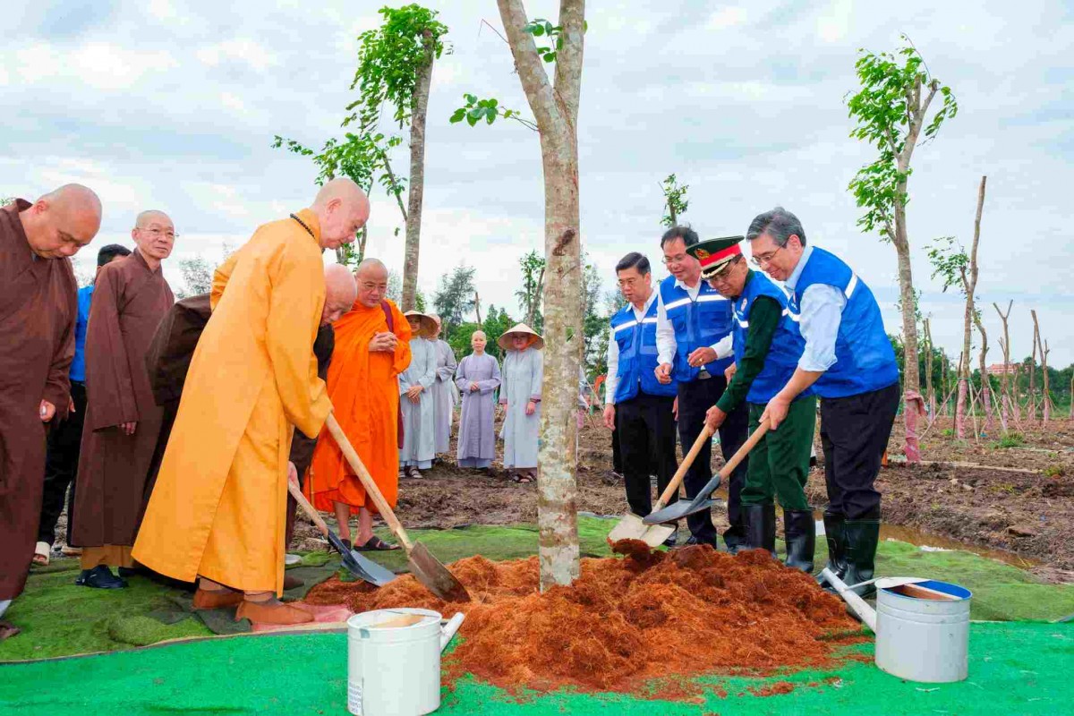 Thêm 600 cây xanh cho không gian đô thị Thành phố Hồ Chí Minh
