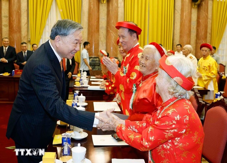 Tổng Bí thư, Chủ tịch nước Tô Lâm: Một quốc gia biết chăm lo và phát huy người cao tuổi là quốc gia biết trân trọng cội nguồn, biết sử dụng nguồn lực xã hội một cách bền vững